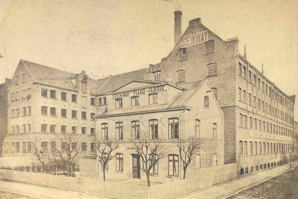 1880 wurde in der heutigen Schanzenstraße die Steinway Piano-Fabrik eröffnet.