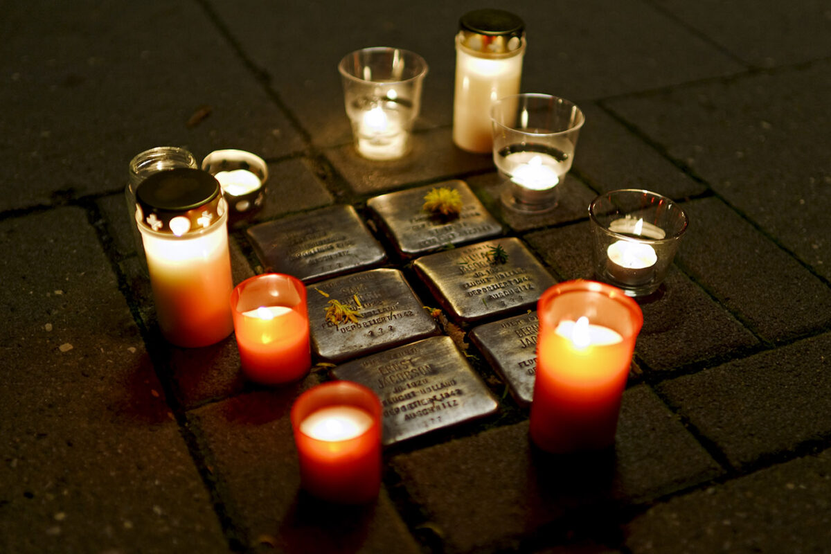 In den vergangenen Jahren wurde der Grindel mit Kerzen erleuchtet, um den Opfern des Nationalsozialismus zu erinnern. Archivfoto: Grindel leuchtet