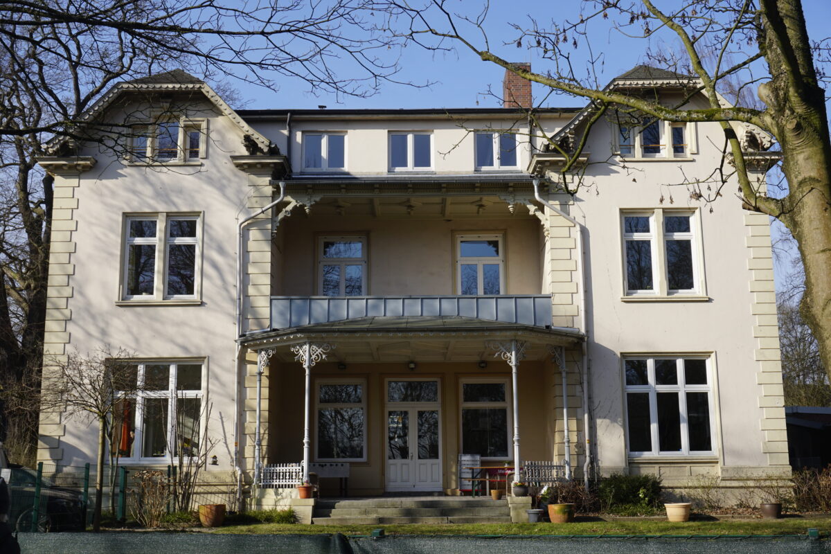 Der Verein EJG stellt sich in der alten Villa Niendorf vor. Archivbild: Frieda Stadtlander