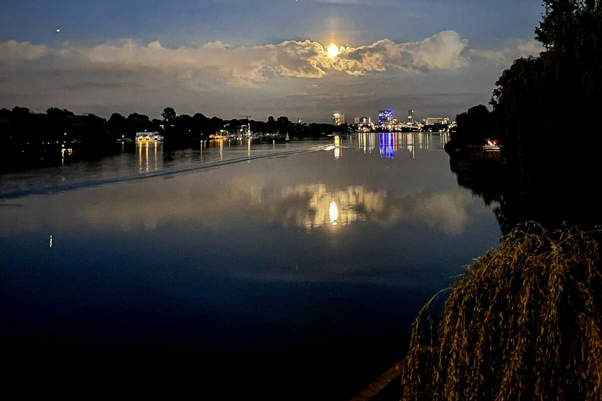 Am 31. Dezember soll an der Alster nachmittags ein Zeichen gesetzt werden. Symbolfoto: Eimsbütteler Nachrichten