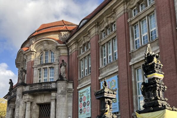 Das MARKK veranstaltet eine Abendführung für Kinder und Familien. Foto: Alexis Milne