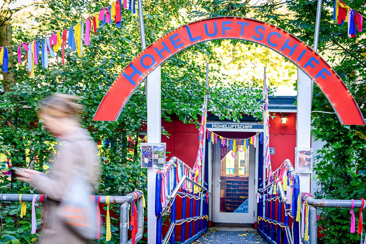 Hoheluftschiff-Theater an der Isebeck, Kindertheater mit dem Theater Zeppelin