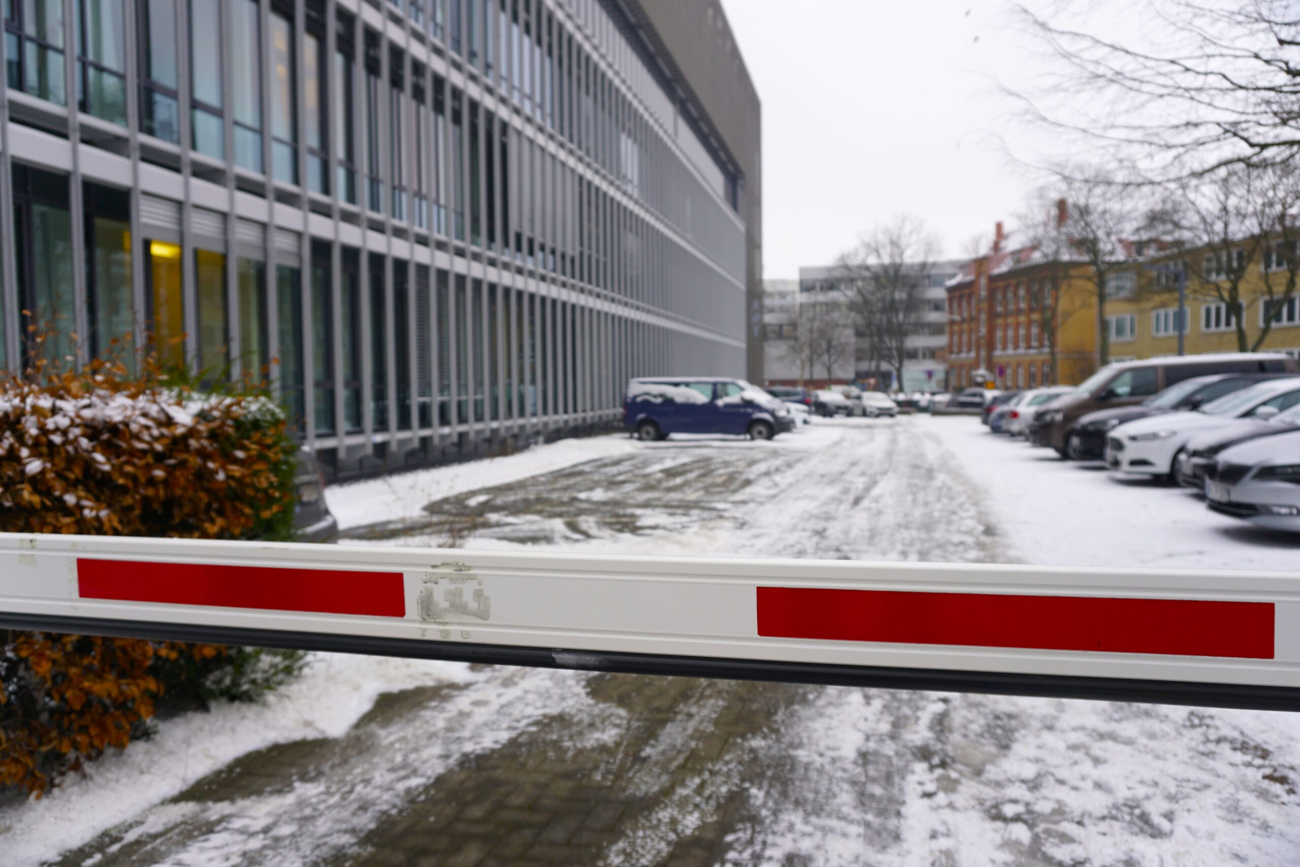 Parkpl-tze-mit-Anwohnenden-teilen-Uni-Hamburg-sagt-Nein