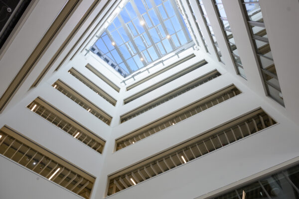 Die Universität hat das MIN-Forum und das Haus der Informatik am Campus Bundesstraße eröffnet. Foto: Rainer Wiemers