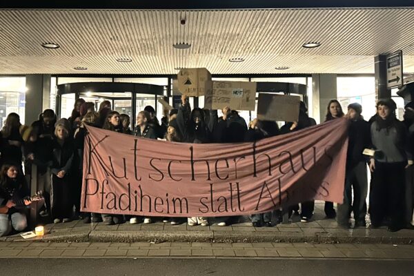 Die Pfadfinderinnen des Stammes Salsikiaron sind ohne festes Heim. Am Wochenende ist eine Protestaktion geplant. Foto: Ella Schinkel