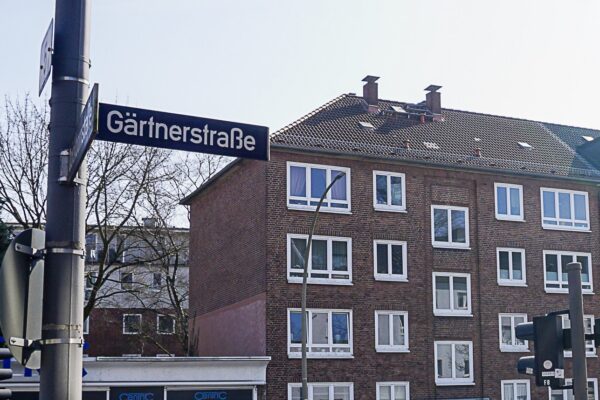 In der Gärtnerstraße wurde ein Paar in seiner Wohnung ausgeraubt. Symbolfoto: Alexis Milne