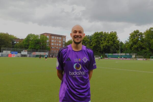 Fabian Lemke, ein Spieler des HEBC, bereitet sich auf ein Spiel gegen den BVB vor. Foto: Sarah Jaskulski