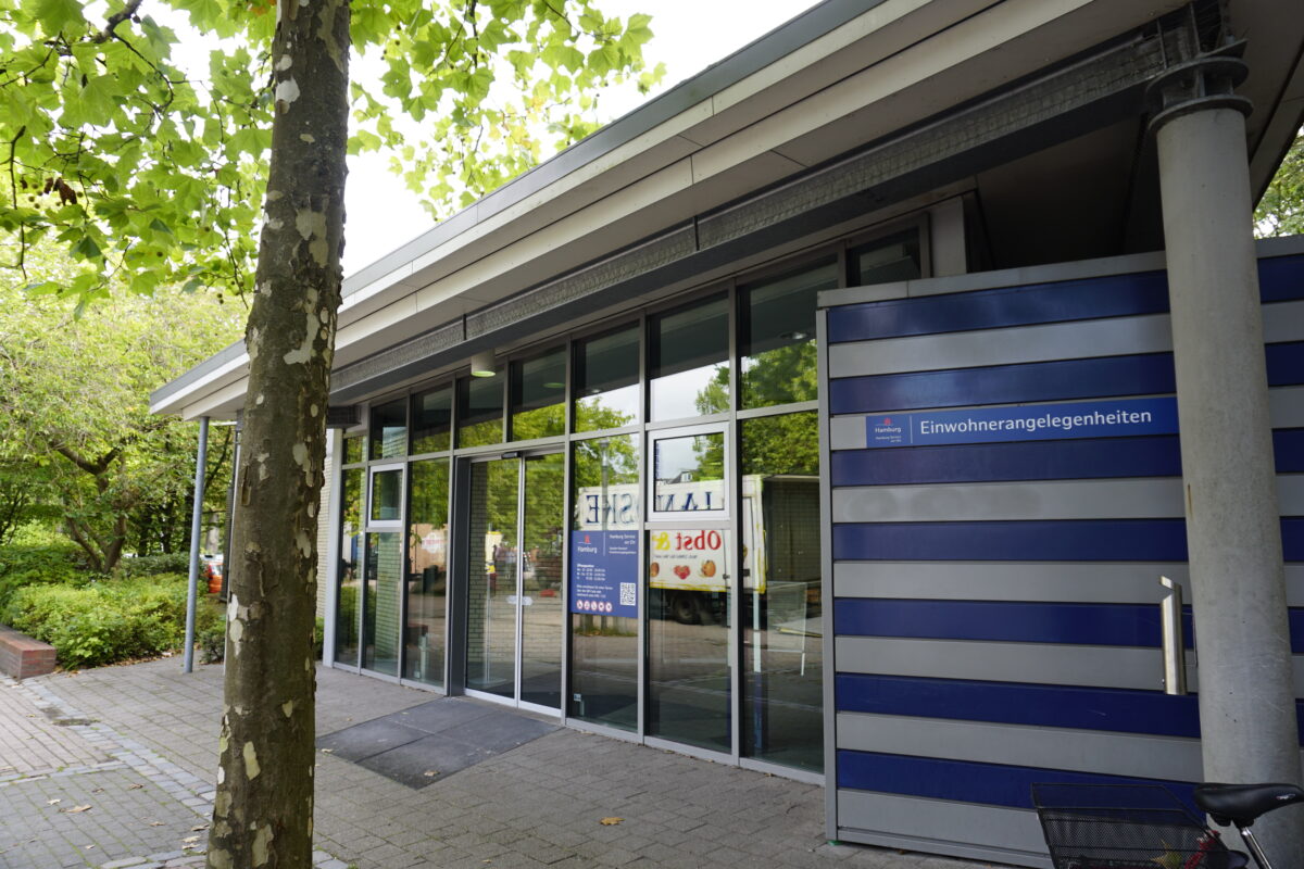 Kundenzentrum von Hamburg Service in Niendorf Haupteingang. Foto: Nina Freier