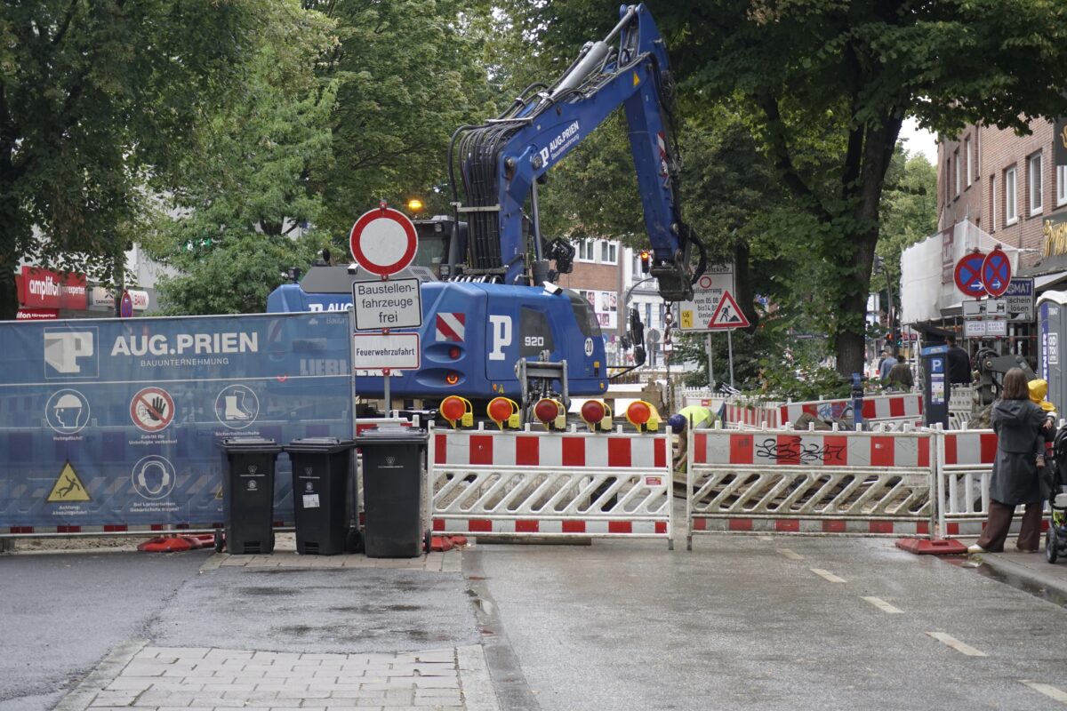 Die Baustelle an der Osterstraße soll Ende Oktober verschwinden. Foto: Nina Freier