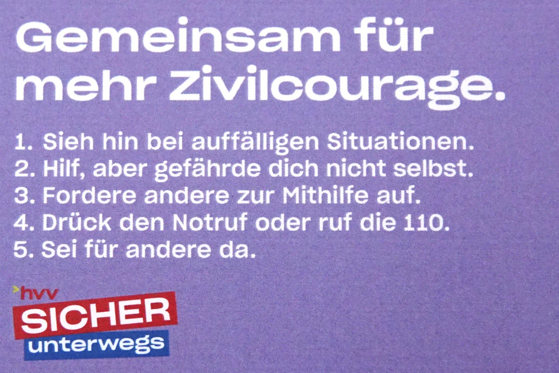 Fünf Schritte zu mehr Zivilcourage vom hvv.